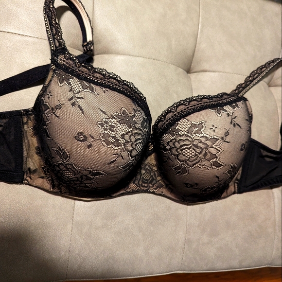 Pretty 😍 Delimira 36E bra - Picture 2 of 5